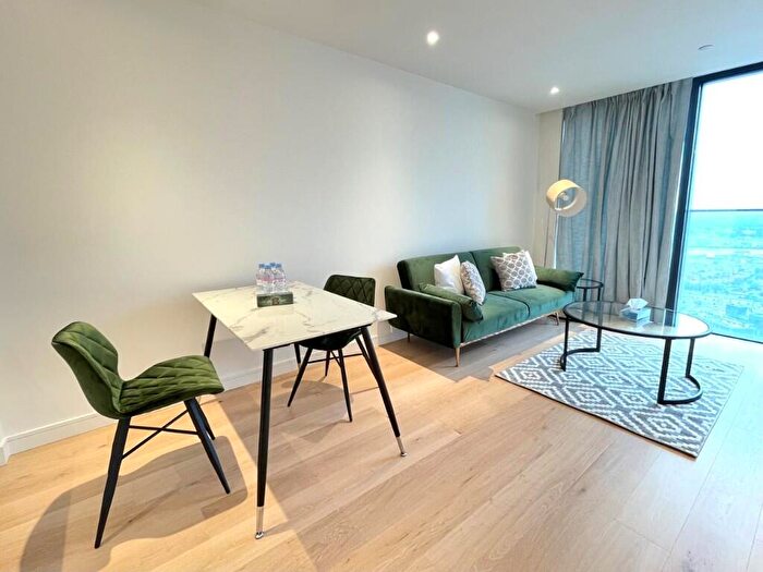 1 Bedroom Apartment To Rent In Marsh Wall, London, E14