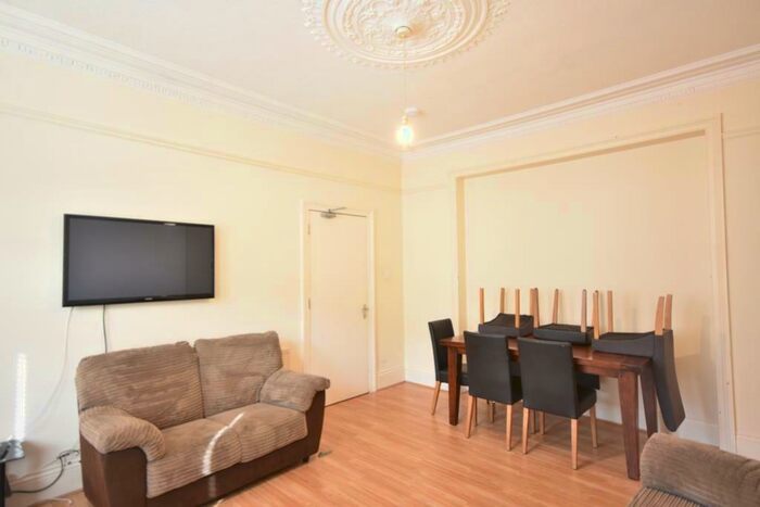 6 Bedroom Terraced House To Rent In Manor House Road, Jesmond, NE2