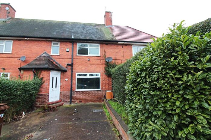 3 Bedroom End Of Terrace House To Rent In Denewood Crescent, Nottingham, NG8