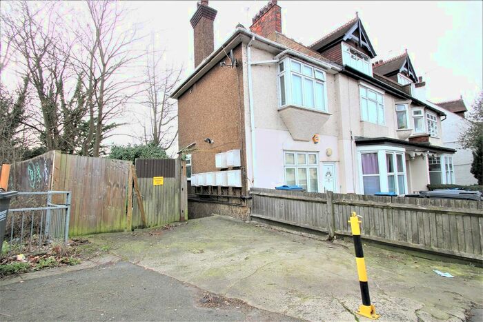 2 Bedroom Flat To Rent In Coombe Road, Croydon CR0