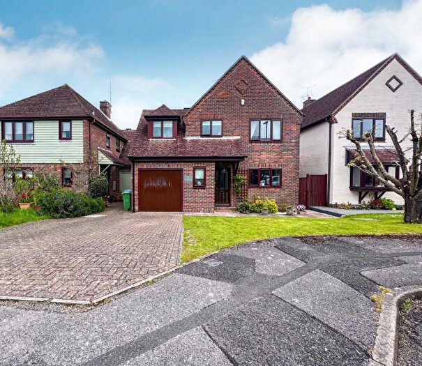 4 Bedroom House To Rent In Chandlers Way, Steyning, BN44