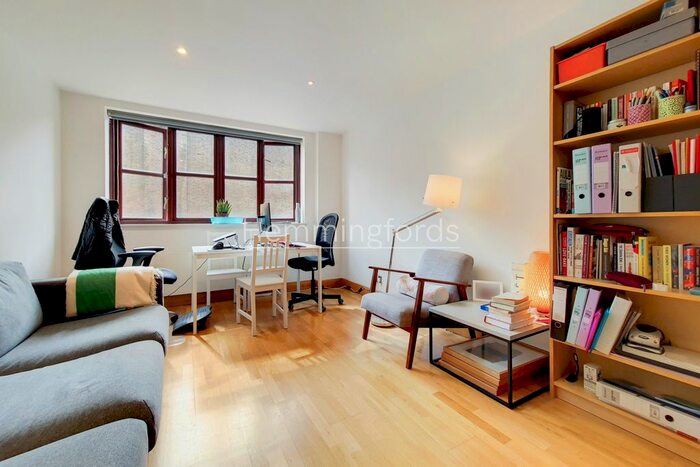 2 Bedroom Flat To Rent In Kingsley Mews, Wapping, E1W