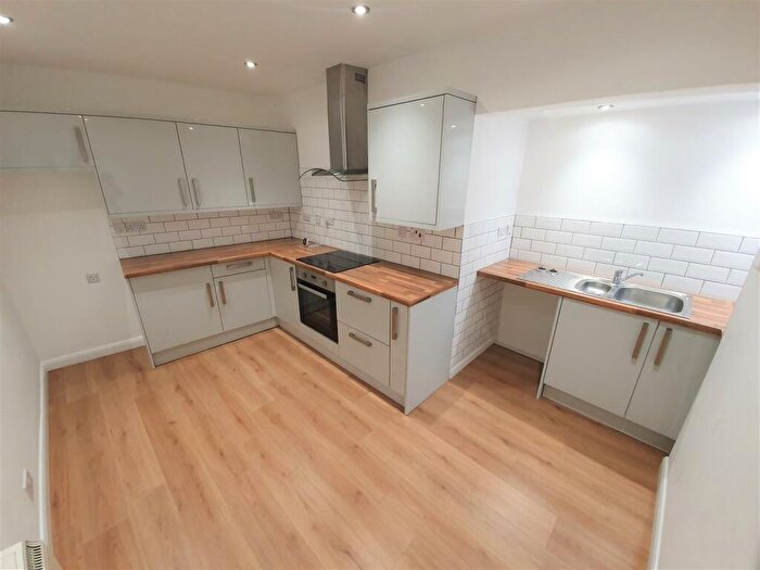 1 Bedroom Apartment To Rent In Westgate Street, Launceston, PL15