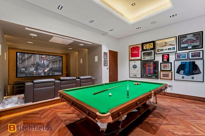 6 Bedroom Detached House To Rent In The Bishops Avenue, Hampstead Garden Suburb, N2