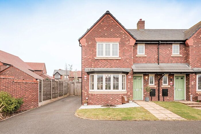 3 Bedroom Semi-Detached House For Sale In Jay Court, Lichfield, WS13