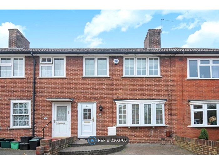 3 Bedroom Terraced House To Rent In Framlingham Crescent, London, SE9