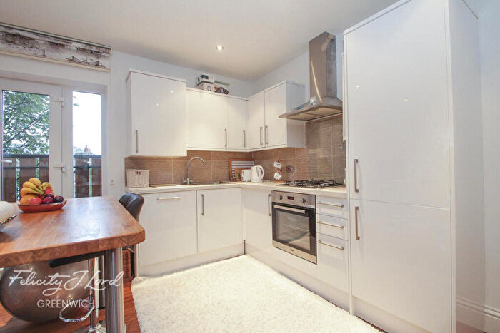 2 Bedroom Apartment To Rent In Bush Road, London, SE8