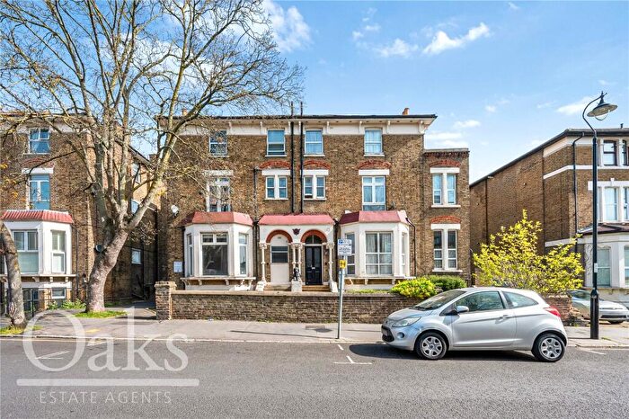 2 Bedroom Apartment For Sale In Oliver Grove, South Norwood, SE25