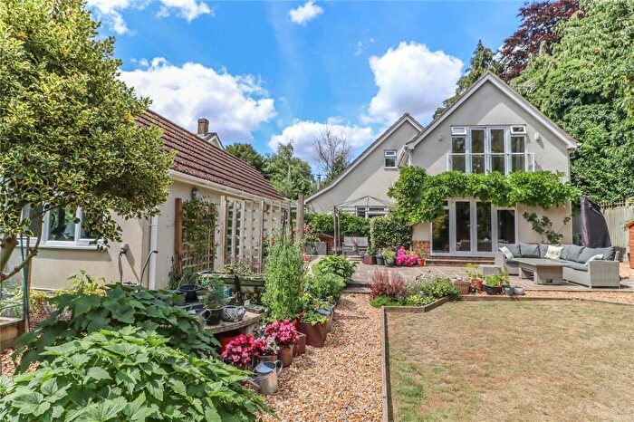 4 Bedroom Detached House For Sale In E Wildhern, Andover, Hampshire, SP11