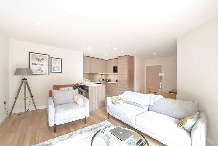 1 Bedroom Flat To Rent In Beaufort Park, Colindale, London, NW9