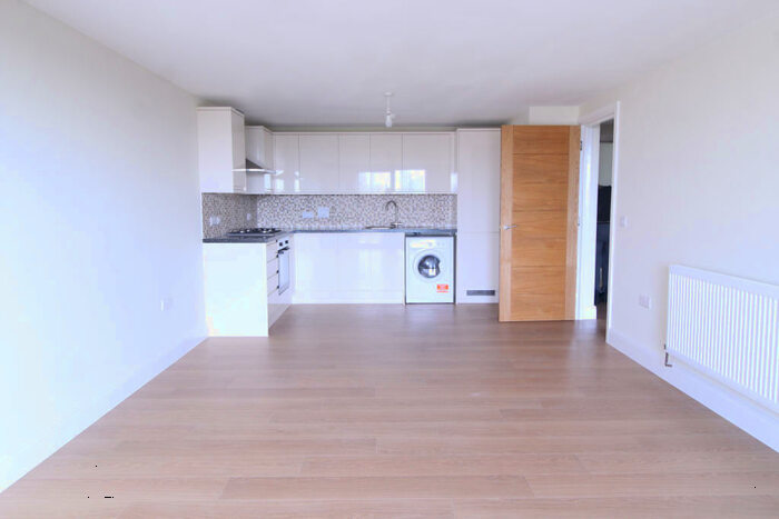 1 Bedroom Flat To Rent In Charter House, High Road, IG1