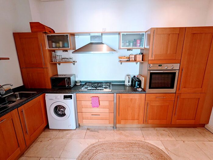 2 Bedroom Flat To Rent In Apartment, The Old Schoolhouse, - Beresford Road, Prenton, CH43