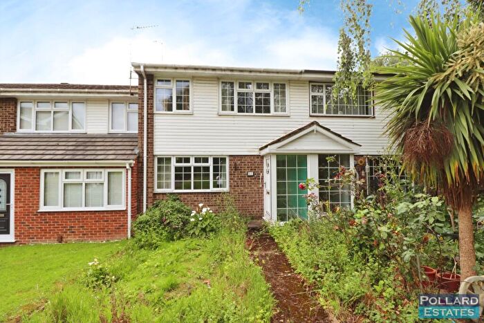 3 Bedroom Terraced House For Sale In Broadway, Twydall, ME8