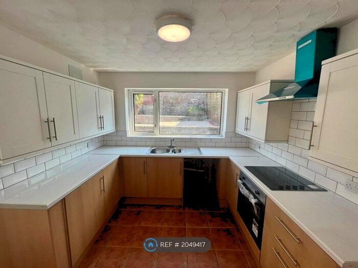 2 Bedroom Terraced House To Rent In Bedford Street, Swansea, SA6