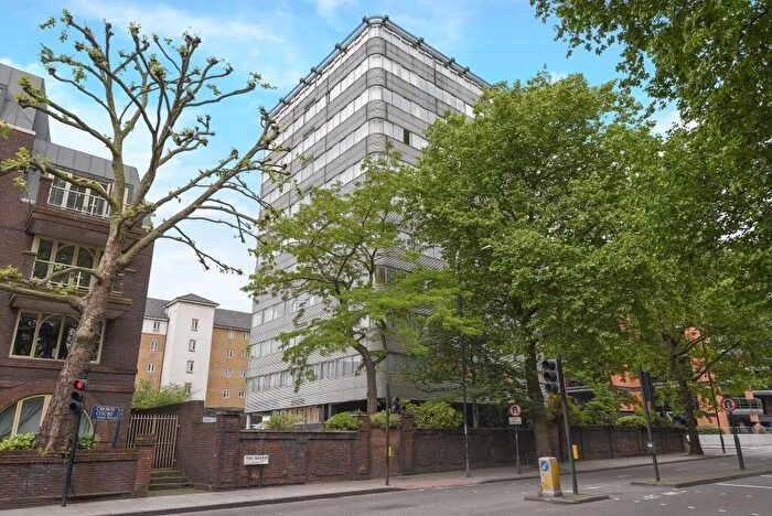2 Bedroom Flat To Rent In Park Road, St Johns Wood, NW8