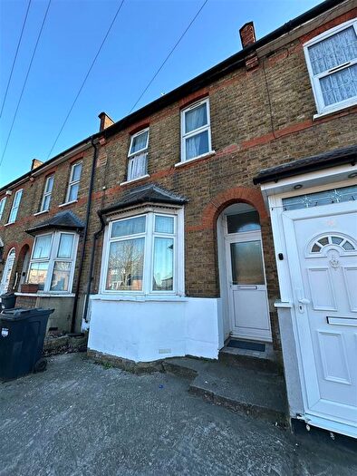 4 Bedroom End Of Terrace House To Rent In New Heston Road, Heston, Hounslow, TW5