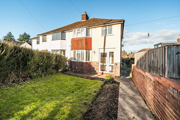 3 Bedroom Semi-Detached House For Sale In Kennington, Oxford, OX1