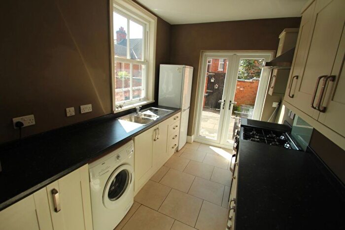 4 Bedroom Terraced House To Rent In Harrow Road, Leicester, LE3