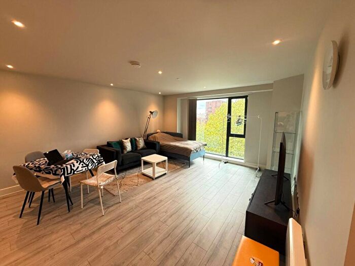 1 Bedroom Apartment To Rent In St Martin Place, Broad Street, B15