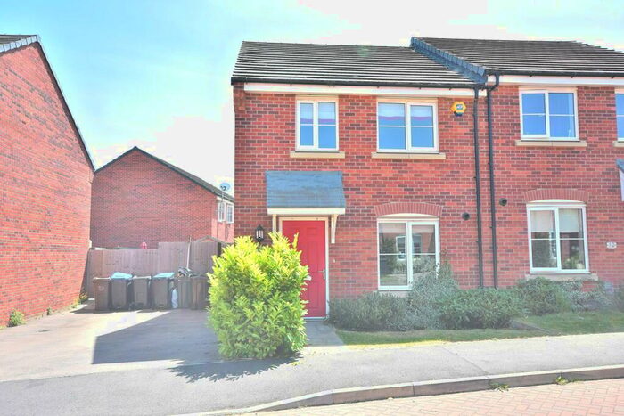 3 Bedroom Semi-Detached House To Rent In Skimmer Close, Northampton, NN4