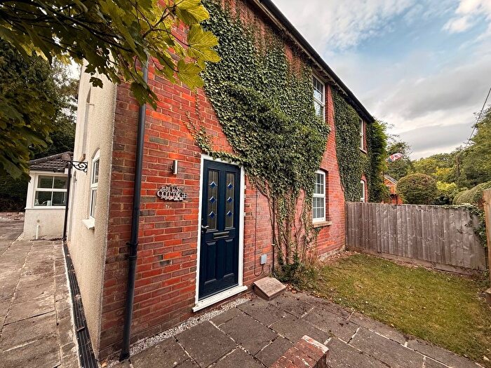 3 Bedroom Semi-Detached House To Rent In Chesham Road, Wigginton, Tring, HP23