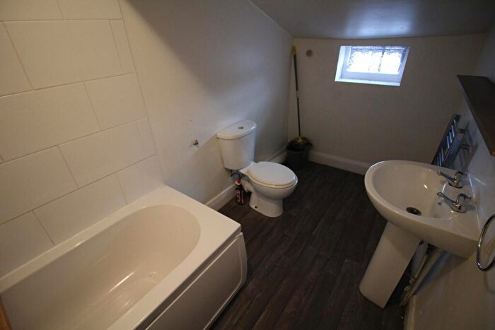 1 Bedroom Flat To Rent In Walmersley Road, Bury, BL9