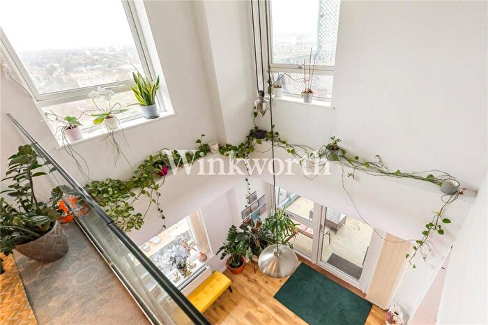 4 Bedroom Apartment For Sale In Cannon Road, London, N17