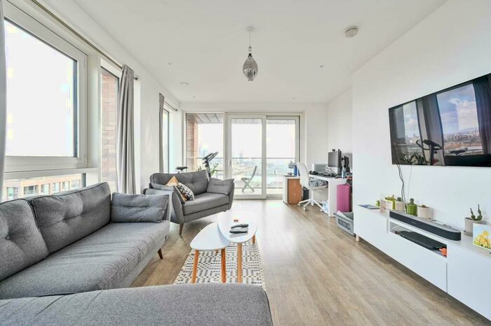 2 Bedroom Flat To Rent In Bailey Street, Rotherhithe, London, SE8