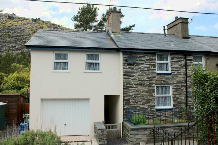 3 Bedroom End Of Terrace House For Sale In Pant Yr Onnen, Rhiwbryfdir, Blaenau Ffestiniog, Pant Yr Onnen, LL41