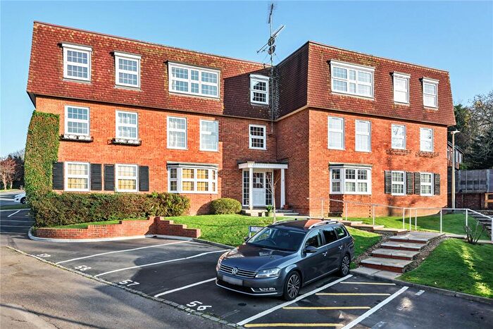 2 Bedroom Apartment To Rent In Milton Gardens, Wokingham, Berkshire, RG40