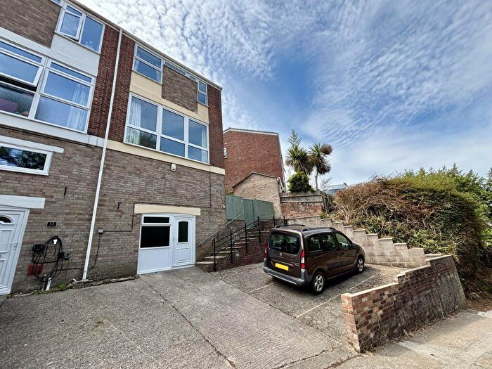 3 Bedroom Semi-Detached House For Sale In Forest Hill, Yeovil, Somerset, BA20