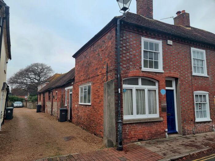 1 Bedroom Flat To Rent In South St, Havant PO9