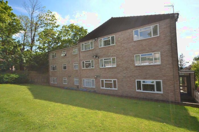 2 Bedroom Flat To Rent In Dorset House, Brook Avenue, Harrow, Middlesex, HA2