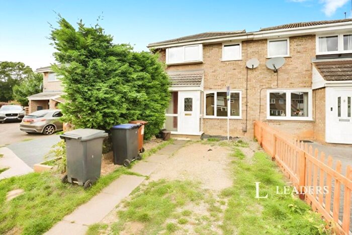 3 Bedroom Terraced House For Sale In Annesley Close, Northampton, Northamptonshire, NN3