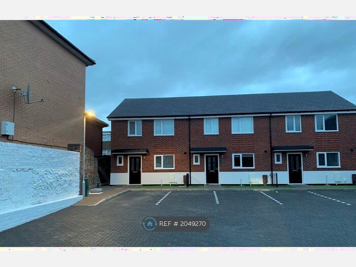 3 Bedroom Semi-Detached House To Rent In Lovelock Close, Gosport, PO12