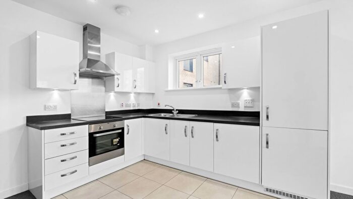 1 Bedroom Flat To Rent In Robert Lewis House, Mallards Road, Barking, IG11