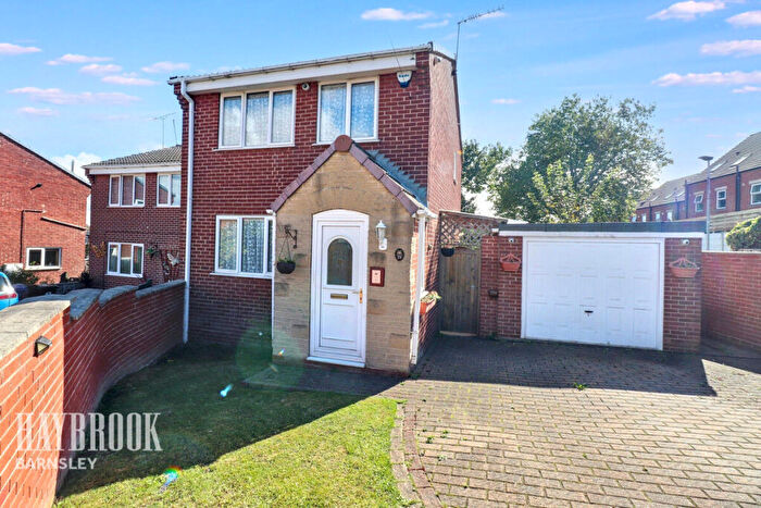 3 Bedroom Detached House For Sale In Snetterton Close, Cudworth, S72