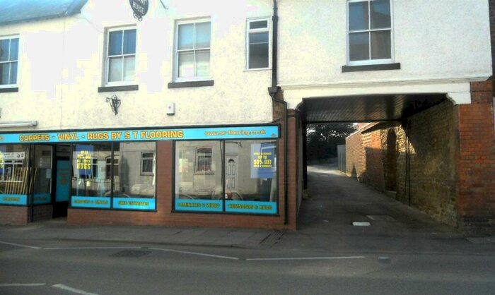 1 Bedroom Flat To Rent In Flat Crown House High Street Rothwell, NN14