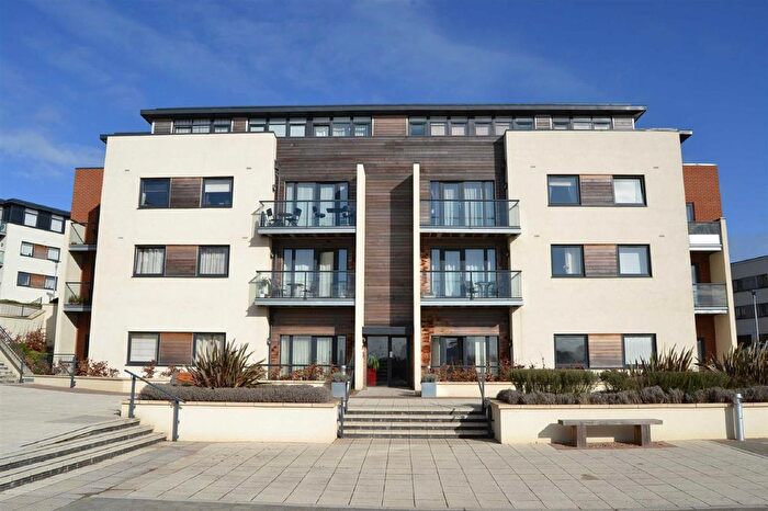 1 Bedroom Flat To Rent In Peacock Close, Corn House, NW7