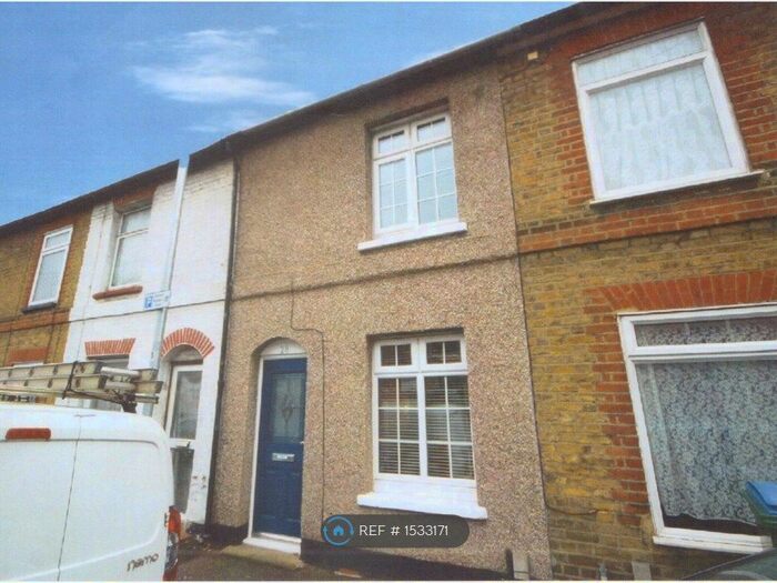 2 Bedroom Terraced House To Rent In Fearnley Street, Watford, WD18