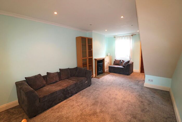 2 Bedroom Cottage To Rent In North Road, West Wickham, BR4