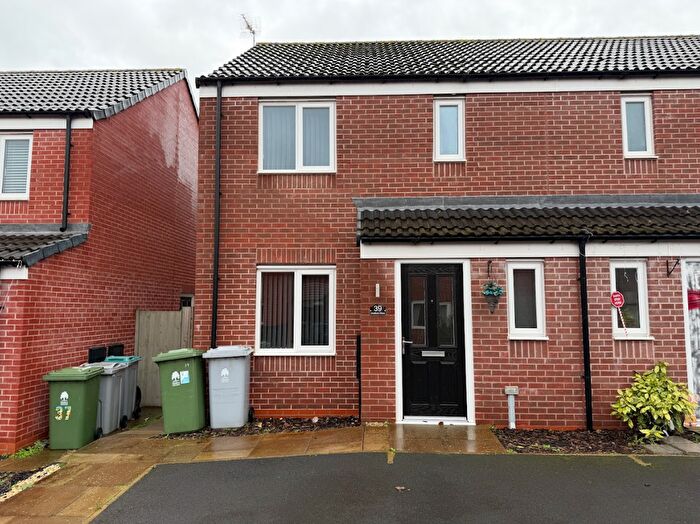 3 Bedroom Property To Rent In Chaffinch Close, Mansfield, NG21