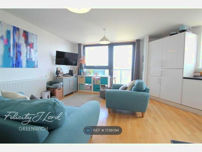 2 Bedroom Flat To Rent In Kestrel House, London, SE10
