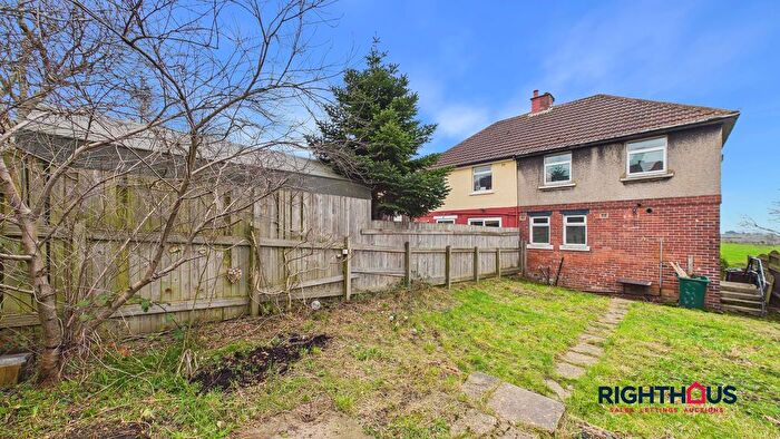 3 Bedroom Semi-Detached House To Rent In Whitehall Road, Wyke, BD12