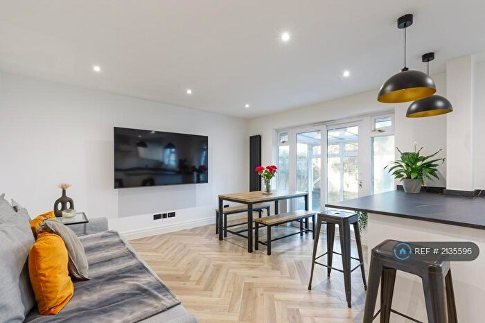 2 Bedroom Bungalow To Rent In Trafalgar Road, Portslade, Brighton, BN41