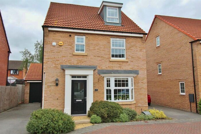 4 Bedroom Detached House To Rent In Bluebell Walk, Pontefract, West Yorkshire, WF8