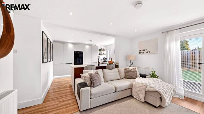 4 Bedroom End Terrace House For Sale In Glendevon Park, Winchburgh, EH52