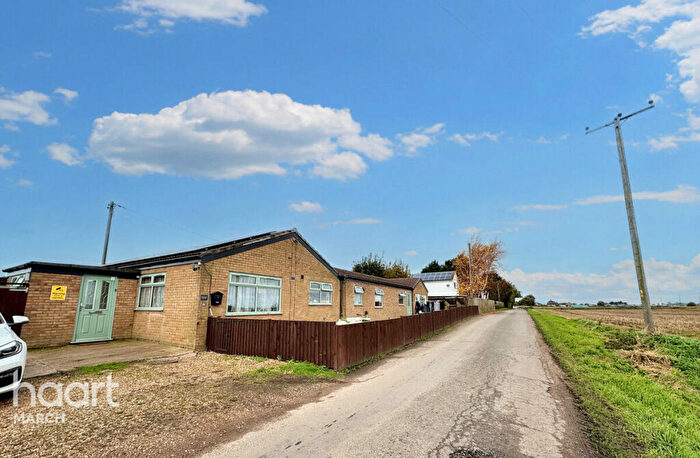 6 Bedroom Detached Bungalow For Sale In Euximoor Drove, Christchurch, PE14