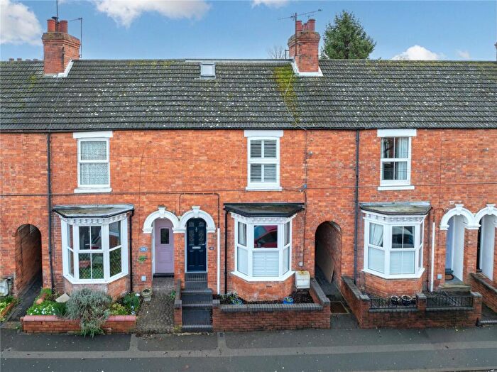 3 Bedroom Terraced House For Sale In Broad Street, Newport Pagnell, Buckinghamshire, MK16