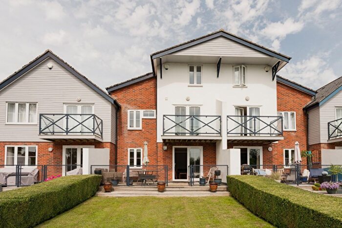 4 Bedroom Town House For Sale In Wherry Close, Chedgrave, Norwich, NR14